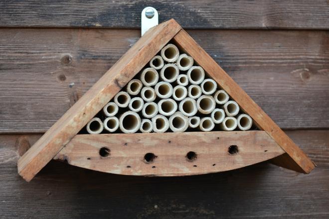 5 amazing bee houses - Welcome bees!