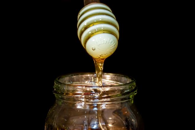 What is creamed honey and how to make it?