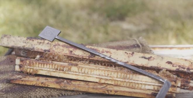 Make your beekeeping work easier - grab the Ultimate hive tool!